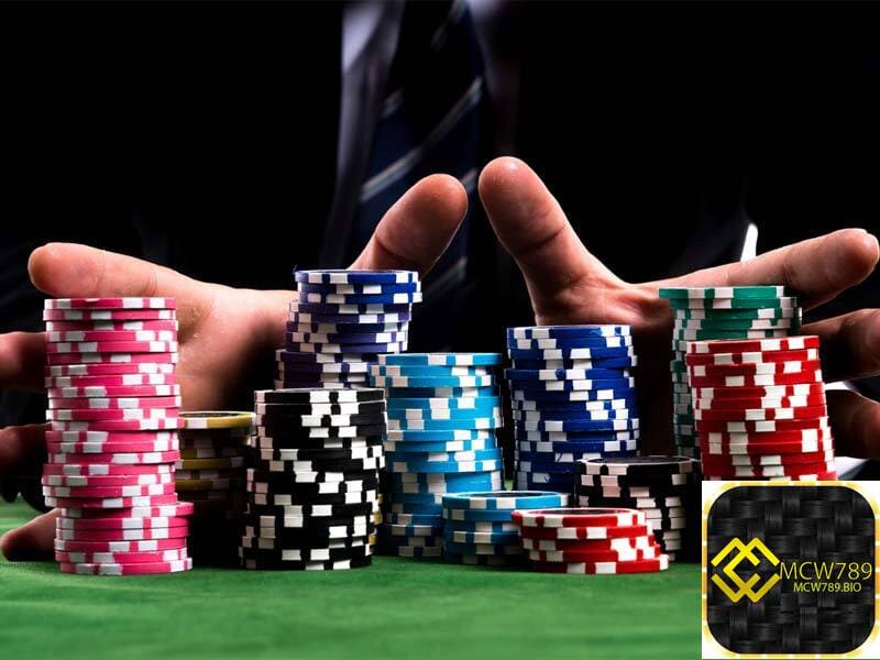 Chơi Poker Online